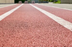 plastic-track-g56a00e5f4_1920